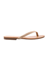 Flip Flops in Tan